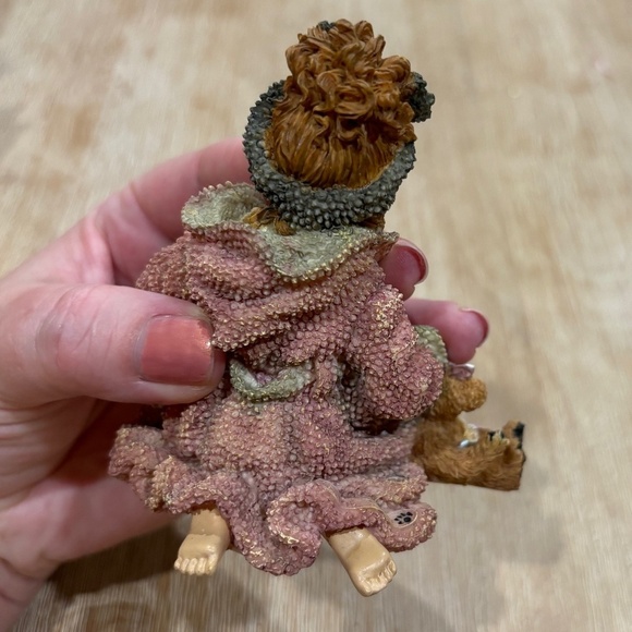 Vintage 1997 Yesterday's Child Caitlin w/Emma & Edmund...Diapering Baby Figurine - Picture 4 of 6